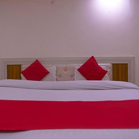 Oyo Flagship 79289 Hotel Grand Keshav Ghaziabad Luaran gambar