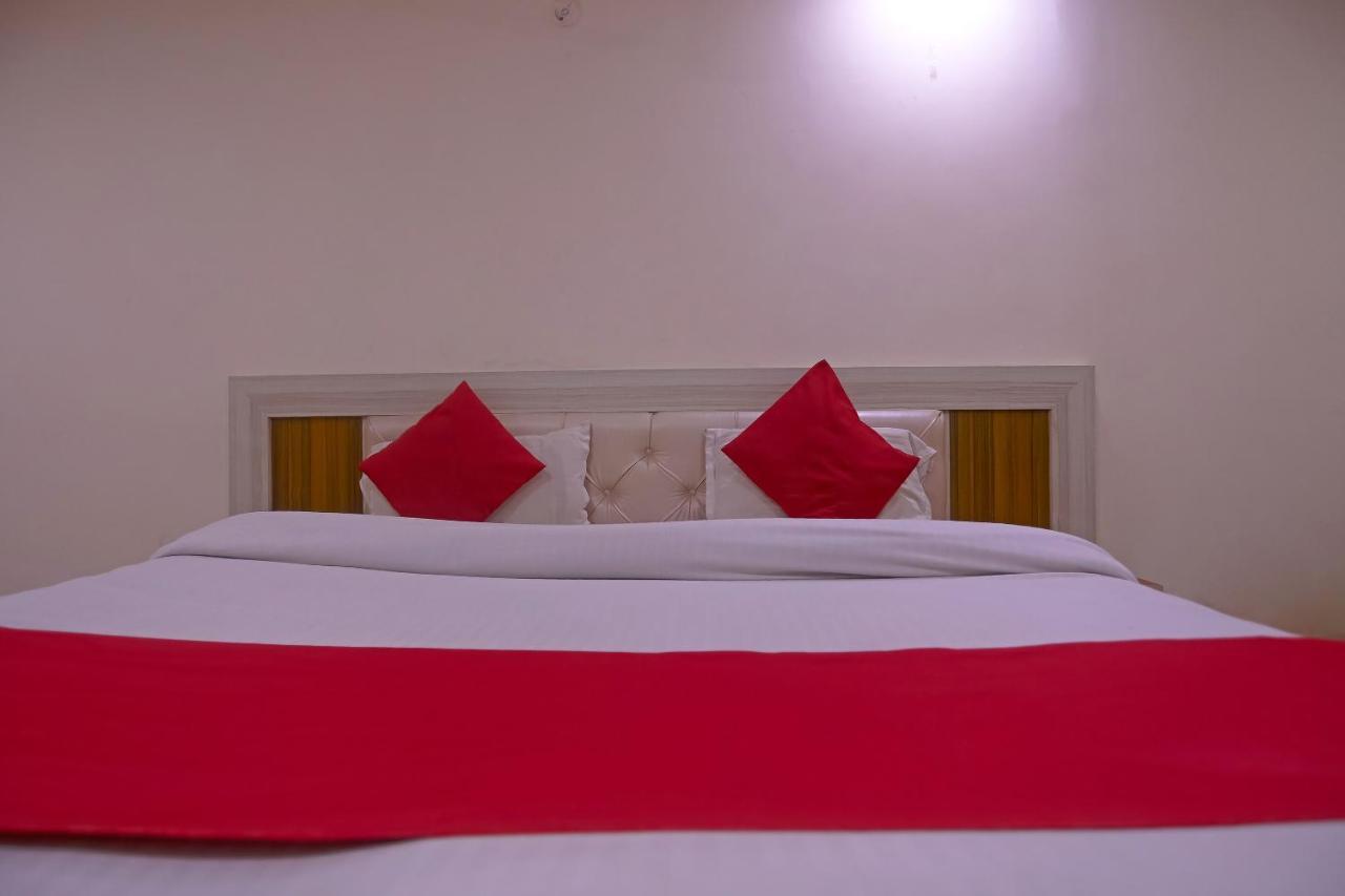 Oyo Flagship 79289 Hotel Grand Keshav Ghaziabad Luaran gambar