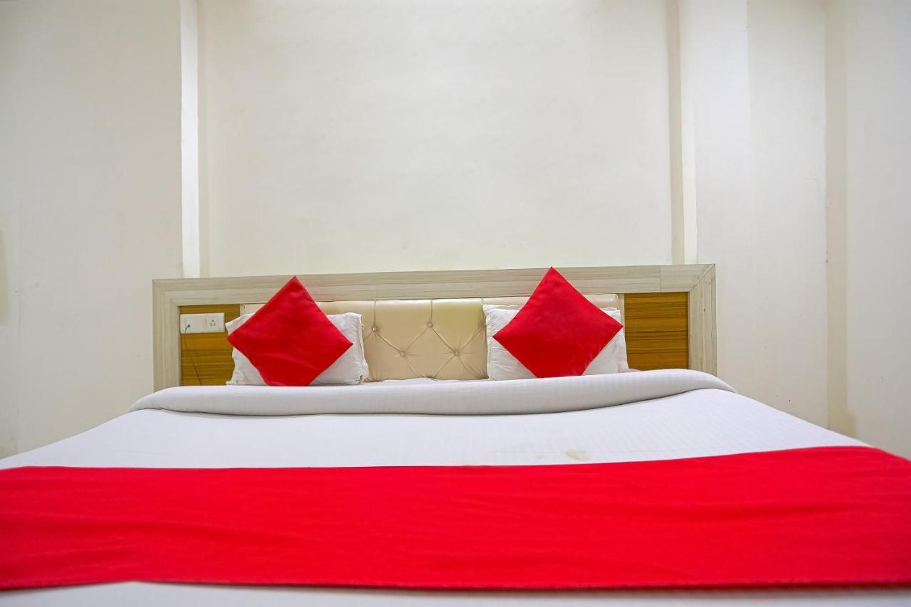Oyo Flagship 79289 Hotel Grand Keshav Ghaziabad Luaran gambar